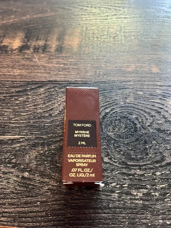 Tom Ford Myrrhe Mystère Brown & Gold Sample 2ml - Picture 1 of 1